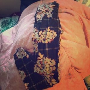 Charlotte Russe flower leggings